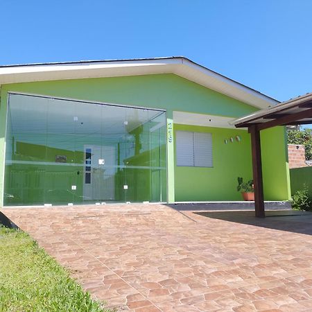 Casa Para Aluguel De Veraneio Em Торрес Екстер'єр фото