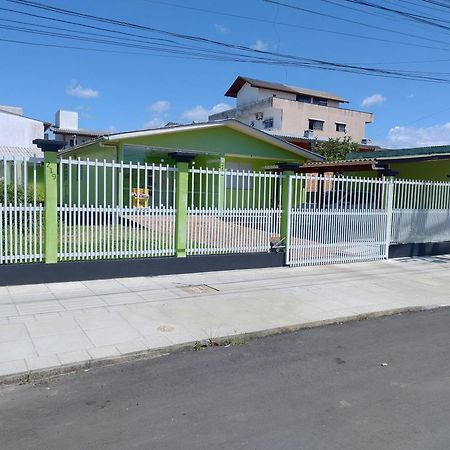 Casa Para Aluguel De Veraneio Em Торрес Екстер'єр фото